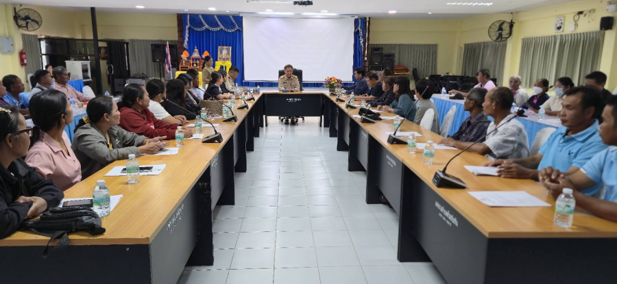 วันที่ 29 ธันวาคม 2568  เทศบาล ฯ จัดประชุมเตรียมความพร้อมเพื่อดำเนินโครงการอบรมและศึกษาดูงาน เพื่อพัฒนาศักยภาพผู้นำชุมชน และ เข้าเฝ้ากราบ ถวายบังคมพระบรมศพสมเด็จพระนางเจ้าสิริกิติ์ พระบรมราชินีนาถ พระบรมราชชนนีพันปีหลวง พันปีหลวง