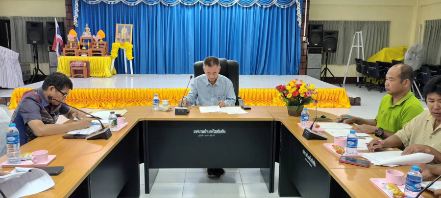 วันที่ 16 กันยายน 2568 เทศบาลตำบลห้วยทับทัน นำโดย นายชัยยันต์ เทพเกษตรกุล นายกเทศมนตรี  กองสาธารณสุขและสิ่งแวดล้อม จัดประชุมคณะกรรมการจัดการสิ่งปฏิกูลและมูลฝอยเทศบาลตำบลห้วยทับทัน เพื่อสรุปผลการขับเคลื่อนโครงการพร้อมทั้งยืนยันข้อมูลครัวเรือน