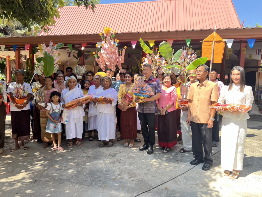 10 พฤศจิกายน 2567 เทศบาลตำบลห้วยทับทัน ร่วมกับชาวบ้านหนองสิมน้อย ได้ร่วมทอดกฐินสามัคคี ณ วัดหนองสิมน้อย ตำบลห้วยทับทัน อำเภอห้วยทับทัน จังหวัดศรีสะเกษ