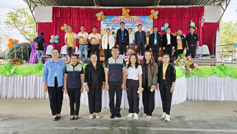 วันที่ 13 มีนาคม 2569 เทศบาลตำบลห้วยทับทัน นำโดย นายชัยยันต์ เทพเกษตรกุล นายกเทศมนตรีตำบลห้วยทับทัน พร้อมด้วยคณะผู้บริหาร สมาชิกสภาเทศบาล บุคลากรเทศบาล และบุคลากรทางการศึกษา ได้จัดการแข่งขันกีฬาศูนย์พัฒนาเด็กเล็ก จำนวน 2 ศูนย์