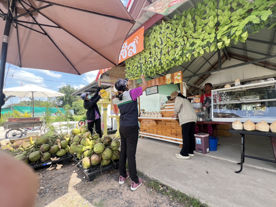 วันที่ 21 ตุลาคม 2568 งานจัดเก็บและพัฒนารายได้ กองคลัง  นำโดย นางมยุรี    แสงสว่าง ผู้อำนวยการกองคลัง  พร้อมด้วยเจ้าหน้าที่กองคลัง เทศบาลตำบลห้วยทับทัน ออกสำรวจภาษีที่ดินและสิ่งปลูกสร้าง ภาษีป้าย ประจำปีงบประมาณ 2569