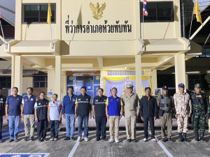 เทศบาลตำบลห้วยทับทัน โดย นายชัยยันต์ เทพเกษตรกุล นายกเทศมนตรีฯ  ได้มอบหมายให้นายสุระศักดิ์  สาลี ที่ปรึกษานายกเทศมนตรีฯ และนางสุกัญญา กองแก้ว ผอ.กองสาธารณสุขฯ ร่วมออกปฎิบัติหน้าที่กับอำเภอห้วยทับทัน และหน่วยงานราชการต่าง ๆ