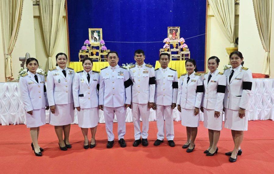 วันที่ 25 พ.ย. 68  ณ หอประชุมอำเภอห้วยทับทัน   เทศบาลตำบลห้วยทับทัน  โดยนายอัถไชย  ตรีชนะสมุทร และนางสุขเสริม  กองทำ  รองนายกเทศมนตรี  นายสุระศักดิ์  สาลี  ที่ปรึกษานายกเทศมนตรี  พร้อมด้วยหัวหน้าส่วนราชการ  พนักงานเทศบาล