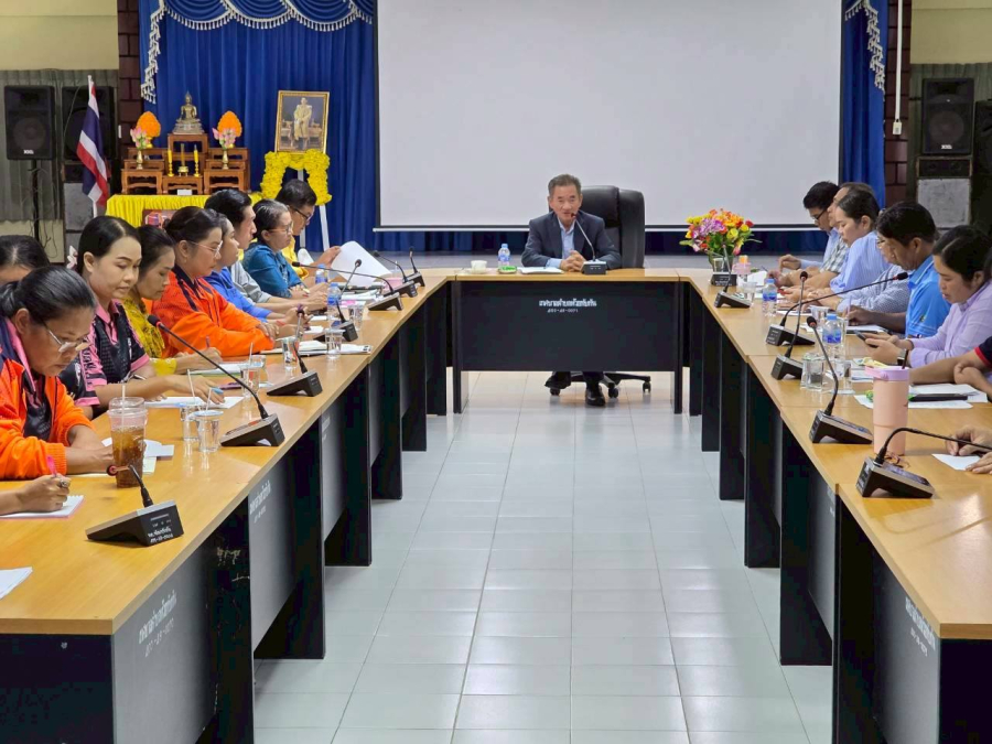 วันที่ 17 ตุลาคม 2568   นายชัยยันต์ เทพเกษตรกุล นายกเทศมนตรี พร้อมคณะผู้บริหาร หัวหน้าส่วนราชการ พนักงาน ครู ลูกจ้าง และพนักงานจ้าง ทุกคน ร่วมประชุมประจำเดือน เพื่อรับมอบนโยบายการทำงาน ให้พนักงานถือปฏิบัติไปในแนวทางเดียวกัน