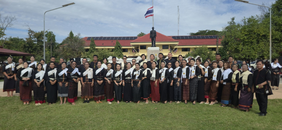 วันที่ ๑๘ พฤศจิกายน ๒๕๖๘ ตั้งแต่เวลา ๐๗.๓๐ นายตระการ ชาลี นายอำเภอห้วยทับทัน เป็นประธานในพิธีสักการะสิ่งศักดิ์สิทธิ์งานเฉลิมฉลอง ๒๔๓ ปี จังหวัดศรีสะเกษ ณ สนามหน้าที่ว่าการอำเภอห้วยทับทัน