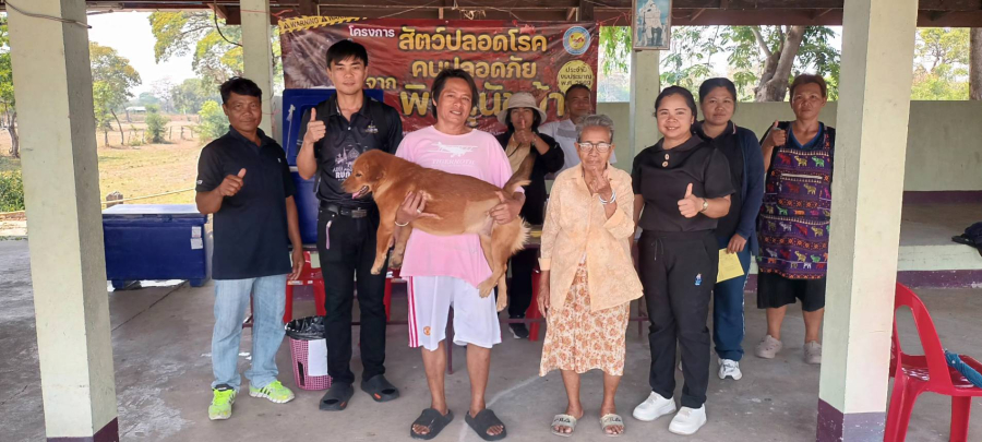 วันพฤหัสบดีที่ 26 มีนาคม 2569 กองสาธารณสุขและสิ่งแวดล้อม เทศบาลตำบลห้วยทับทัน ออกรณรงค์ฉีดวัคซีนป้องกันโรคพิษสุนัขบ้าชุมชนในเขตเทศบาล ตามโครงการสัตว์ปลอดโรค คนปลอดภัย จากพิษสุนัขบ้า ในเขต ชุมชนสวัสดี  ชุมชนตลาดห้วยทับทัน และชุมชนห้วยทับทันตะวันออก