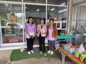 วันที่ 3 กันยายน 2568 เทศบาลตำบลห้วยทับทัน นำโดย นางมยุรี  แสงสว่าง  ผู้อำนวยการกองคลัง และเจ้าหน้าที่กองสาธารณสุขและสิ่งแวดล้อม ออกพื้นที่ดำเนินการตรวจสอบการต่อใบอนุญาตประกอบกิจการที่เป็นอันตรายต่อสุขภาพ สถานที่จำหน่ายอาหาร และสถานที่สะสมอาหาร